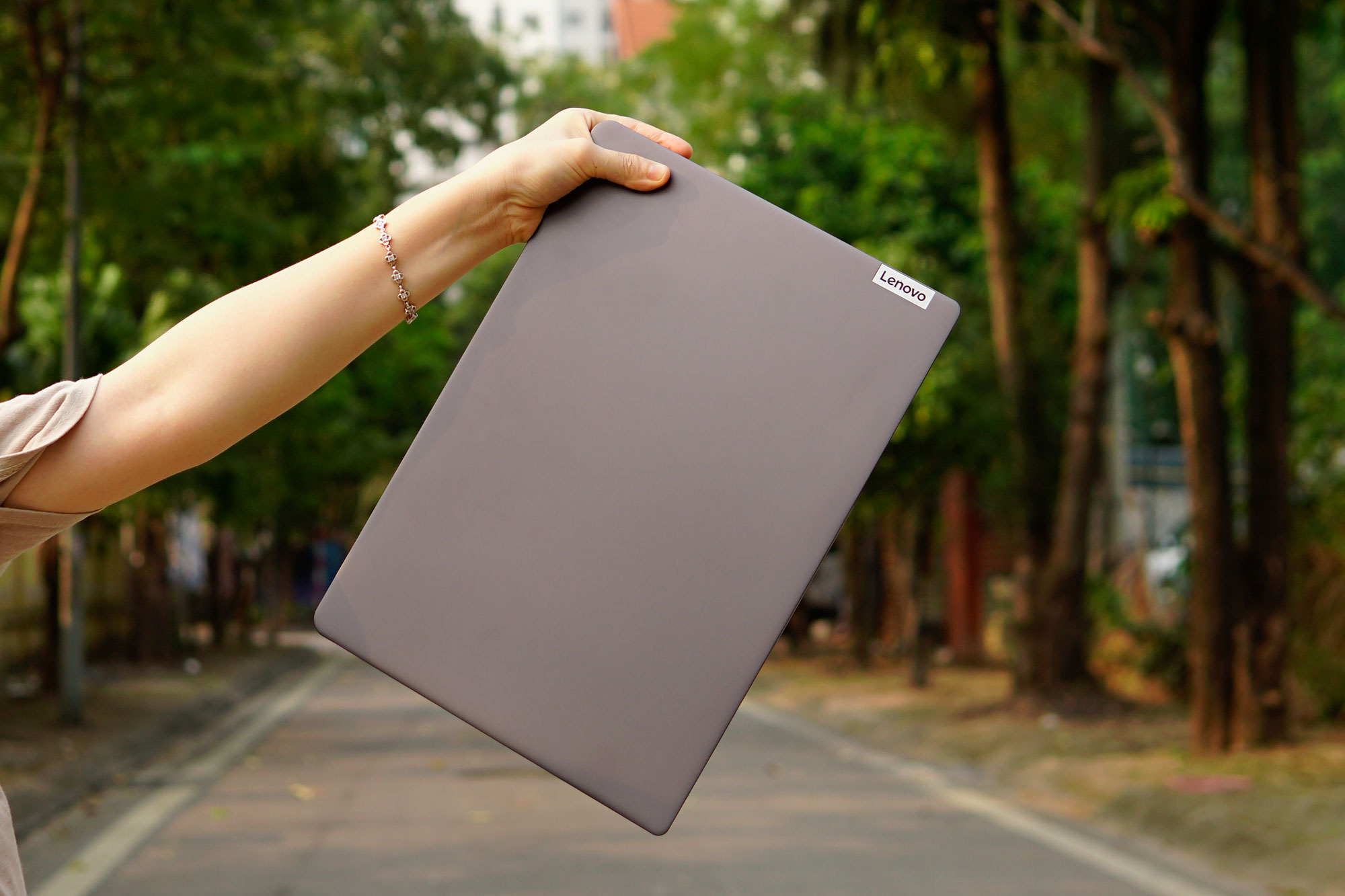 ideapad-5-pro-03lvn-1-11-1